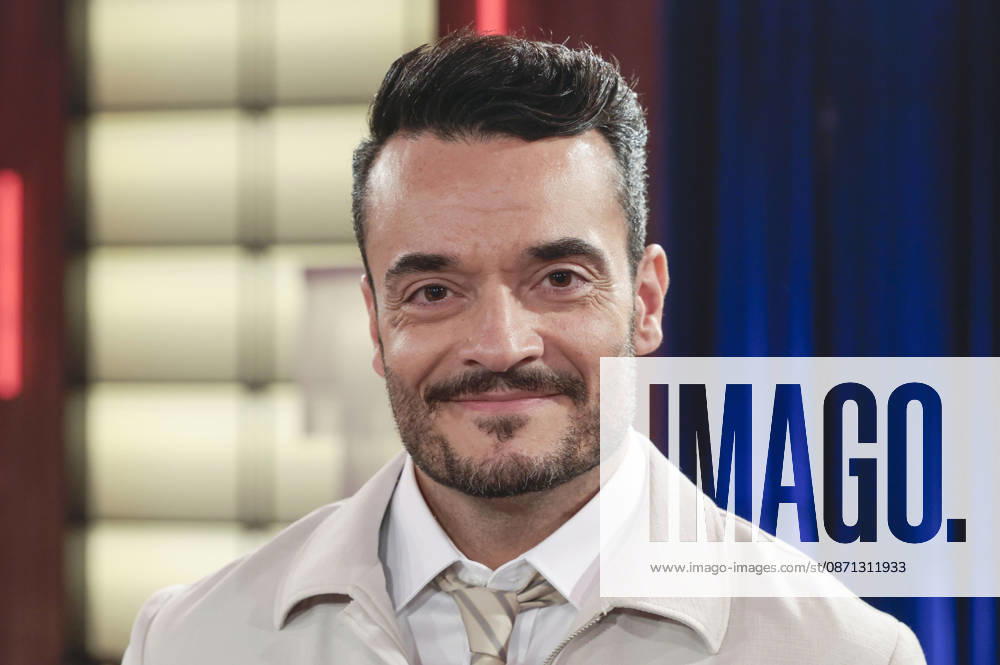Giovanni Zarrella during the taping of the WDR talk show Kölner Treff at WDR Studio BS 3 in Cologne, October 29, 2026 Foto:xR.xSchmiegeltx xFuturexImagex koelner_treff2910_6048