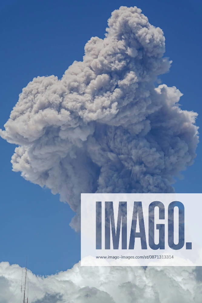 (261030) -- ALBAY PROVINCE, Oct. 30, 2026 -- A large plume of smoke and ash is seen after the eruption of Mayon Volcano in Albay Province, the Philippines, on Oct. 30, 2026. The Philippines Mayon Volcano erupted on Friday, said the Philippine Institute of Volcanology and Seismology. ( Handout via Xinhua) THE PHILIPPINES-ALBAY PROVINCE-MAYON VOLCANO-ERUPTION AlbayxProvincexPublicxInformationxOffice