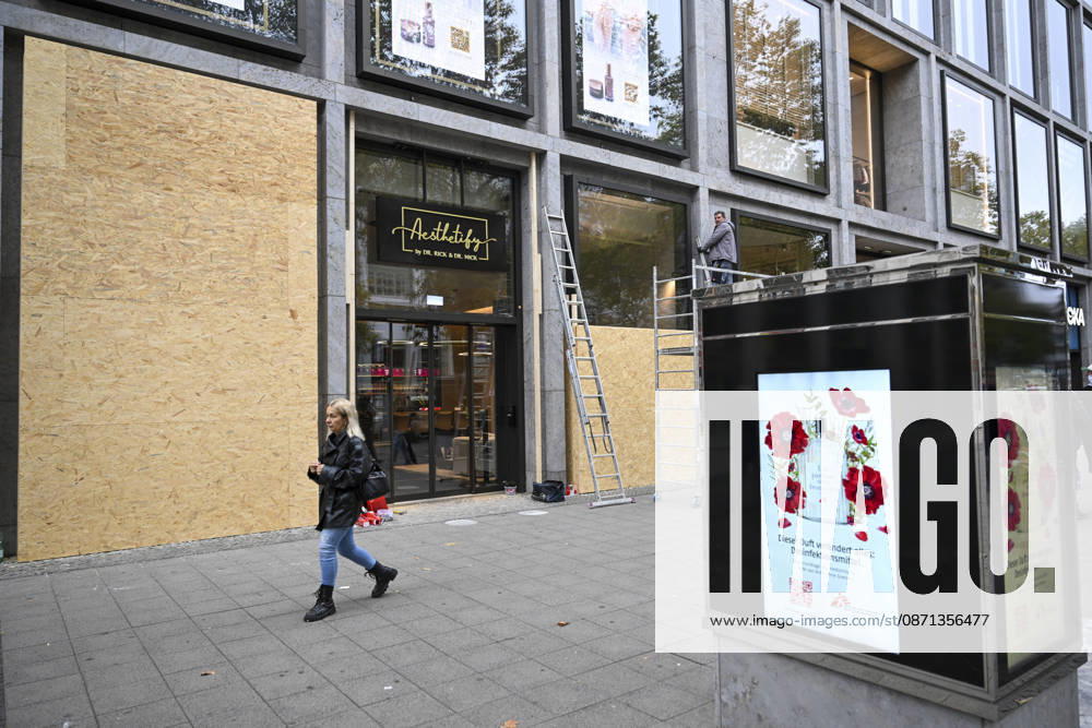 Stores in Berlin board Up windows ahead of nationwide youth protests??????? BERLIN, GERMANY - OCTOBER 30: Some shops take precautionary security measures ahead of youth demonstrations planned nationwide tomorrow by the initiative Gen Z regelt (Gen Z Takes Charge) in Berlin, Germany on October 30, 2026. Storefronts along the city s famous Kurfurstendamm shopping street are covered with wooden panels to prevent potential damage. Halil Sagirkaya Anadolu Berlin Germany. Editorial use only. Please get in touch for any other usage.
