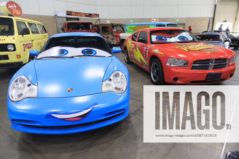 Custom cars designed to resemble Sally Carrera and Lightning McQueen from Pixars ˜Cars films at the LA Comic Con on October 29, 2026 at the Los Angeles Convention Center in Los Angeles, California. ARIANA RUIZ PI Los Angeles USA - ZUMAp124 20261030_zaa_p124_015