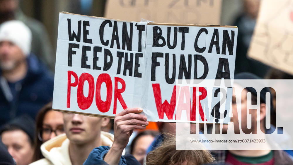 Gen Z Takes Charge: Hundreds March Through the Old Town and Südstadt, Nuremberg, October 31, 2026 The Gen Z Regels initiative calls for nationwide protests; hundreds of participants march through the Old Town and South City. A 20261031-1V9A3947-M4000