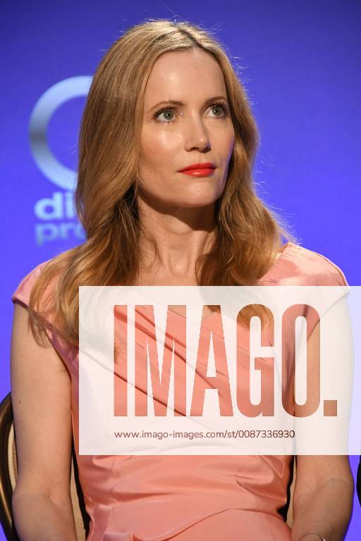Beverly Hills, California - Leslie Mann. 2018 Golden Globes Nominations held at Beverly Hilton Hotel. Photo Credit: Birdie Thompson AdMedia 233097 2018-12-06 CA Beverly Hills Etats-Unis