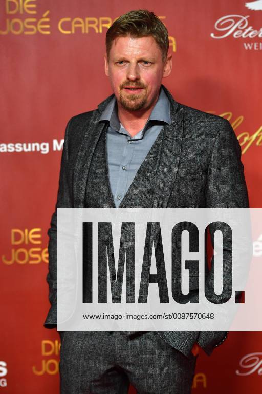 Martin GRUBER actor single frame cut single motif half figure half figure Red Carpet Red carpet Jose Carreras Gala 2018 on 12 12 2018 in M u e n n ch e n