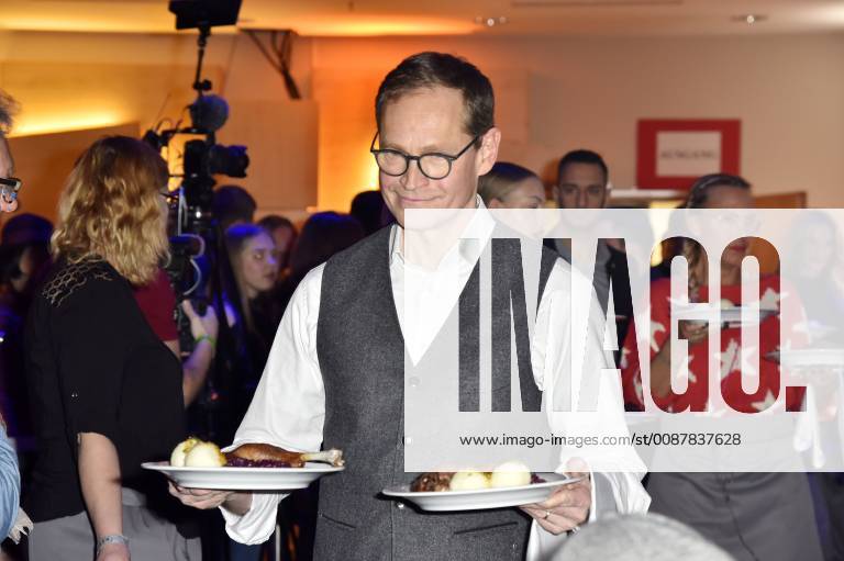 Michael Müller at Frank Zanders 24 Christmas party for the homeless and needy 2018 at the Estrel Convention Center Berlin 21 12 2018 Foto:xN.xKubelkax xFuturexImage