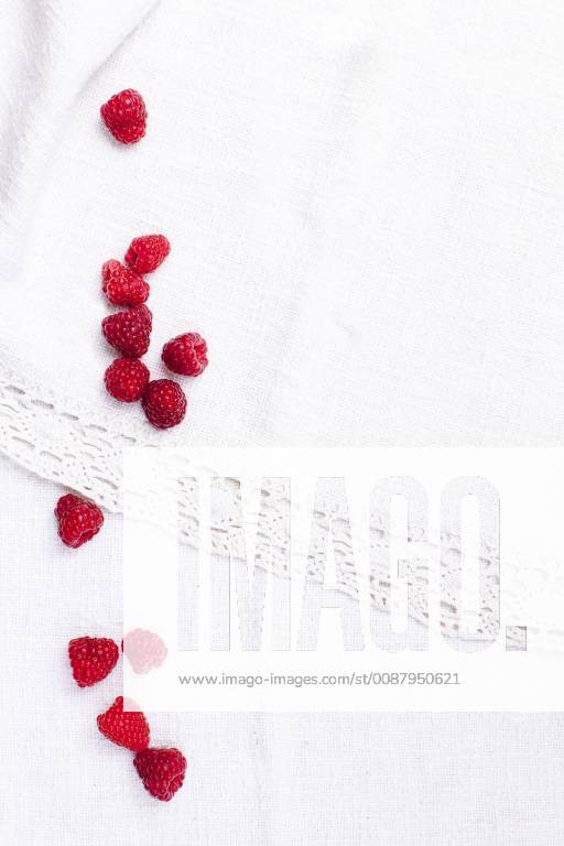 Raspberry quark dessert