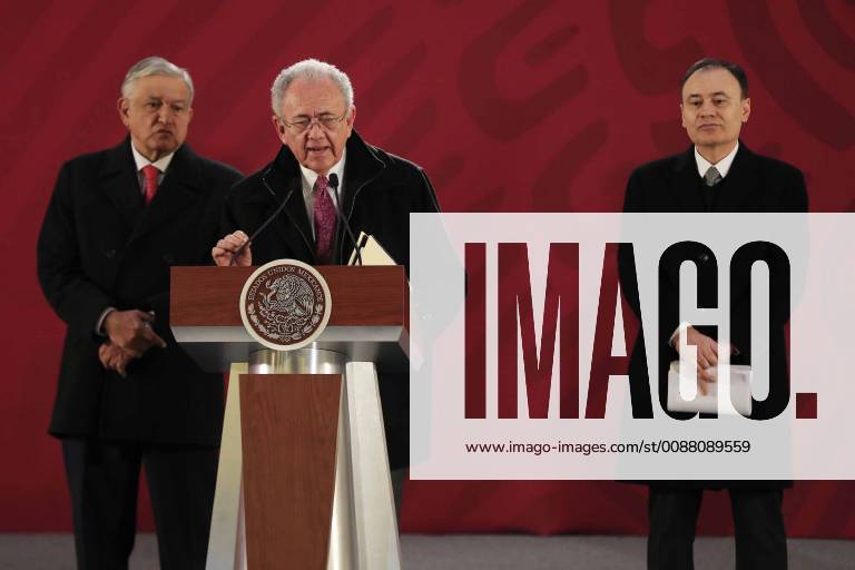 Mexiko, Andres Manuel Lopez Obrador Pressekonferenz January 3, 2019 - EUM20190103NAC07.JPG.CIUDAD DE MEXICO, Presidency Presidencia-AMLO.- 3 de enero del 2019. El presidente Andres Manuel Lopez Obrador; Javier Jimenez Espriu, secretario de Comunicaciones y Transportes y Alfonso Durazo, secretario de Seguridad Publica, durante conferencia matutina e Palacio Nacional. Foto: Agencia EL UNIVERSAL MAR. Foto: Agencia EL UNIVERSAL MAR. - ZUMAu78_ 20190103_zaf_u78_005