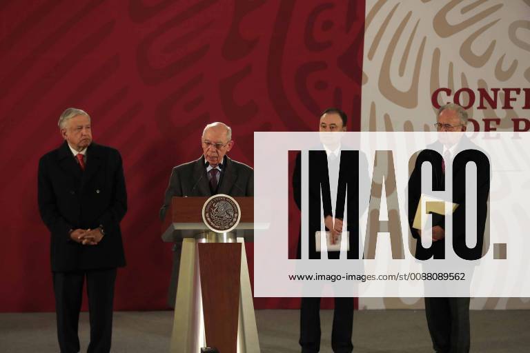 Mexiko, Andres Manuel Lopez Obrador Pressekonferenz January 3, 2019 - EUM20190103NAC05.JPG.CIUDAD DE MEXICO, Presidency Presidencia-AMLO.- 3 de enero del 2019. El presidente Andres Manuel Lopez Obrador; Carlos Alfonso Moran, subsecretario de Transportes de la SCT; Alfonso Durazo, secretario de Seguridad Publica y Javier Jimenez Espriu, secretario de Comunicaciones y Transportes, durante conferencia matutina e Palacio Nacional. Foto: Agencia EL UNIVERSAL MAR. - ZUMAu78_ 20190103_zaf_u78_007