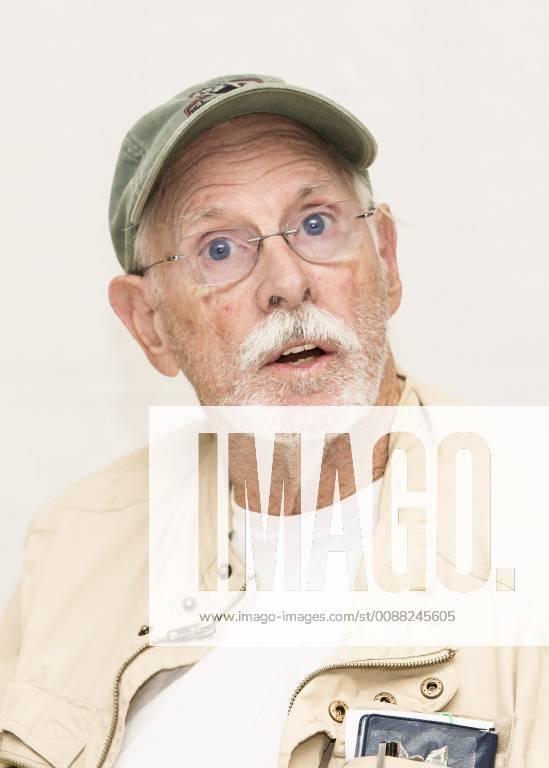 Hollywood, California, USA - Bruce Dern The Hateful Eight Hollywood USA - ZUMAg203 20151114_zap_g203_081