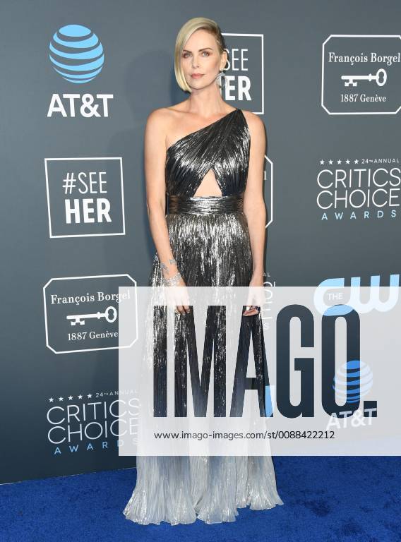 Santa Monica , California - Charlize Theron . The 24th Annual Critics Choice Awards held at Barker Hangar. Photo Credit: Birdie Thompson AdMedia 234086 2019-01-13 CA Santa Monica Etats-Unis