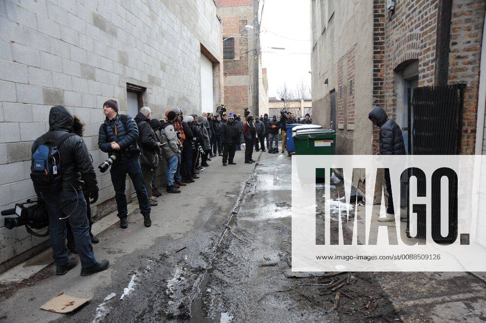 CHICAGO, ILLINOIS - JANUARY 16, 2019: City officials inspect R. Kelly s studio at 219. Justine St. in Chicago, Illinois for violations on January 16,2019.