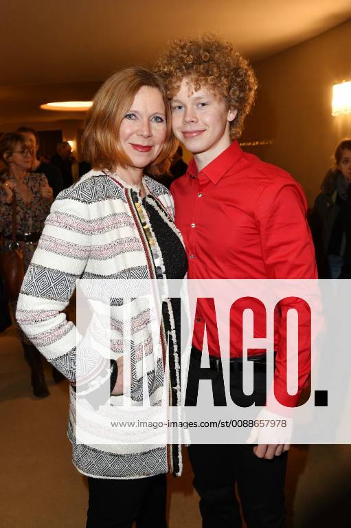 Marion Kracht with son Tizian Kracht at the premiere of the play Hase Hase in the comedy at Kurfürstendamm at the Schiller Theater Berlin 20 01 2019 Foto:xF.xFuturexImage
