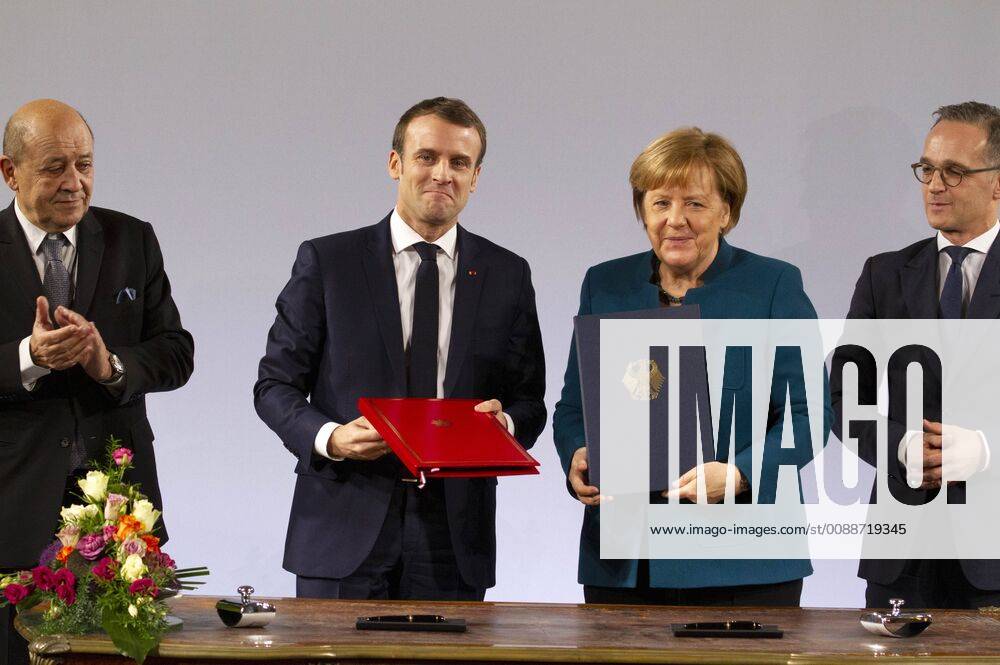 Jean Yves Le Drian Emmanuel Macron Angela Merkel and Heiko Maas at the renewal of the German-French friendship contract in the Aachen City Hall 22 01 2019 Foto:xR.xSchmiegeltx xFuturexImage