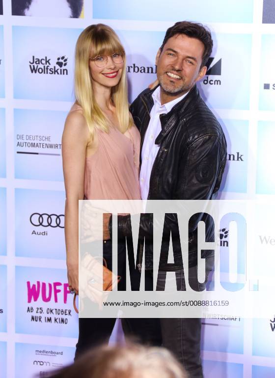 Berlin 17 10 2018 The premiere of Wuff takes place at the Zoo Palast Bild Tobey Wilson Sabrina Gehrmann xsmmpJPGx