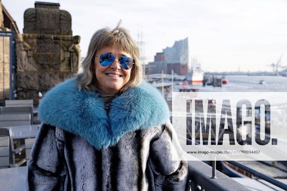 Suzi Quatro Portrait Suzi Quatro presents their new album No Control at Hard Rock Cafe Hamburg Media Day Susi Quadro Hamburg Hamburg Germany Hard Rock Cafe St Pauli Landing