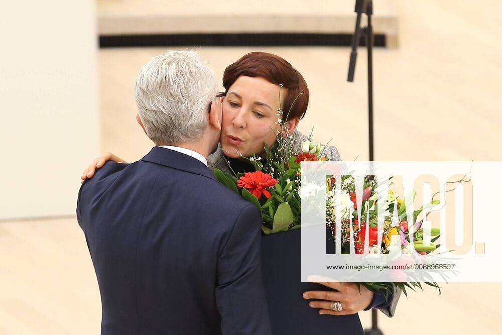 Mike Bischoff SPD congratulates writer Juli Zeh after her swearing in as judge at the Constitutional Court of the State of Brandenburg in Potsdam 30 January 2019 Swearing in of Juli Zeh as constitutional judge in Brandenburg
