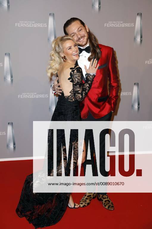 Jennifer Knäble and Riccardo Simonetti at the presentation of the German Television Award 2019 at the Düsseldorf Rheinterrasse Düsseldorf 31 01 2019 Foto:xS.xGabschx xFuturexImage