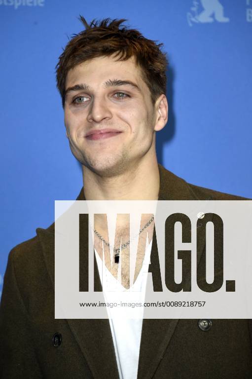 Jonas Dassler during the Der goldene Handschuh The Golden Glove photocall at the 69th Berlin International Film Festival Berlinale 2019 at Hotel Grand Hyatt on February 09 2019 in Berlin Germany Foto:xN.xKubelkax xFuturexImage