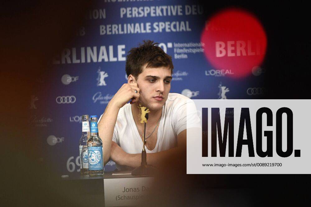Jonas Dassler during the Der goldene Handschuh The Golden Glove press conference at the 69th Berlin International Film Festival Berlinale 2019 at Hotel Grand Hyatt on February 09 2019 in Berlin Germany Foto:xC.xNiehausx xFuturexImage
