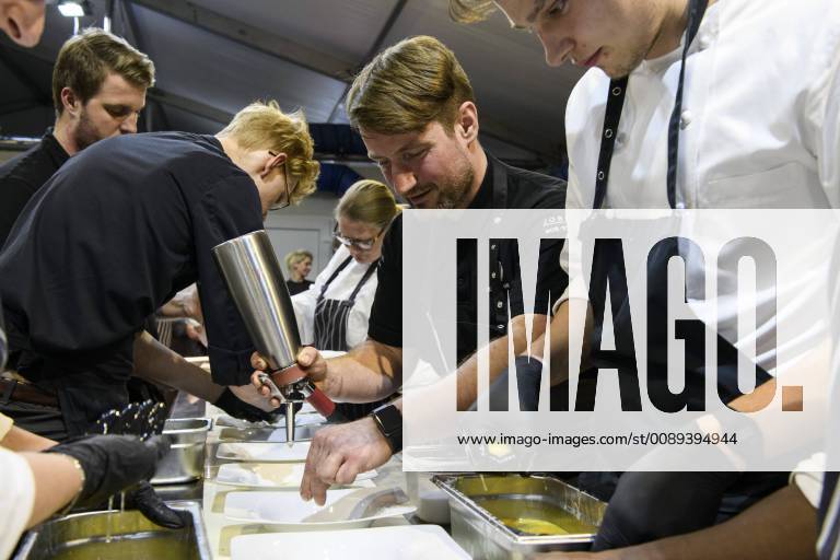 Star chef Sebastian Frank in the mirror tent Gropius Mirror Restaurant of the Culinary Cinema of the Berlinale