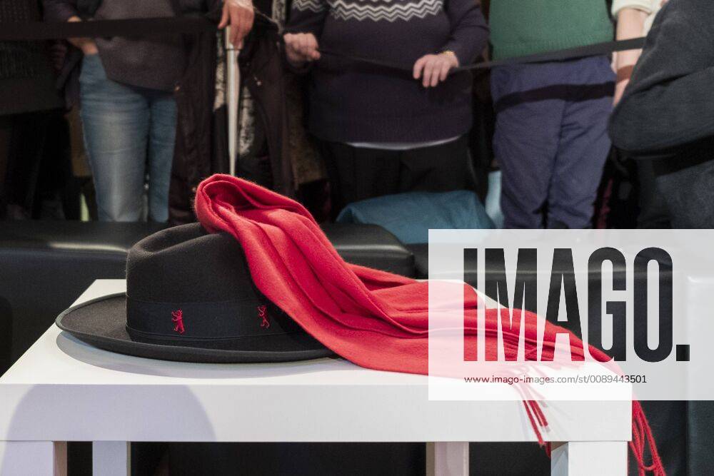 The obligatory hat and red scarf of the retiring festival director Dieter Kosslick at RadioEins Berlinale Nighttalk from the XXLounge on the occasion of the 69 Berlin International Film Festival 69 Berlin International Film Festival