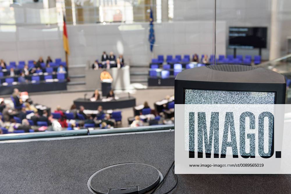 Bundestag session Germany Berlin 22 02 2019 84 Session of the German Bundestag on 22 February 2019 on the Green motion on the motion on the implementation of feminist foreign policy The picture shows a television set with a black and white picture Berlin Bundestag Berlin Germany