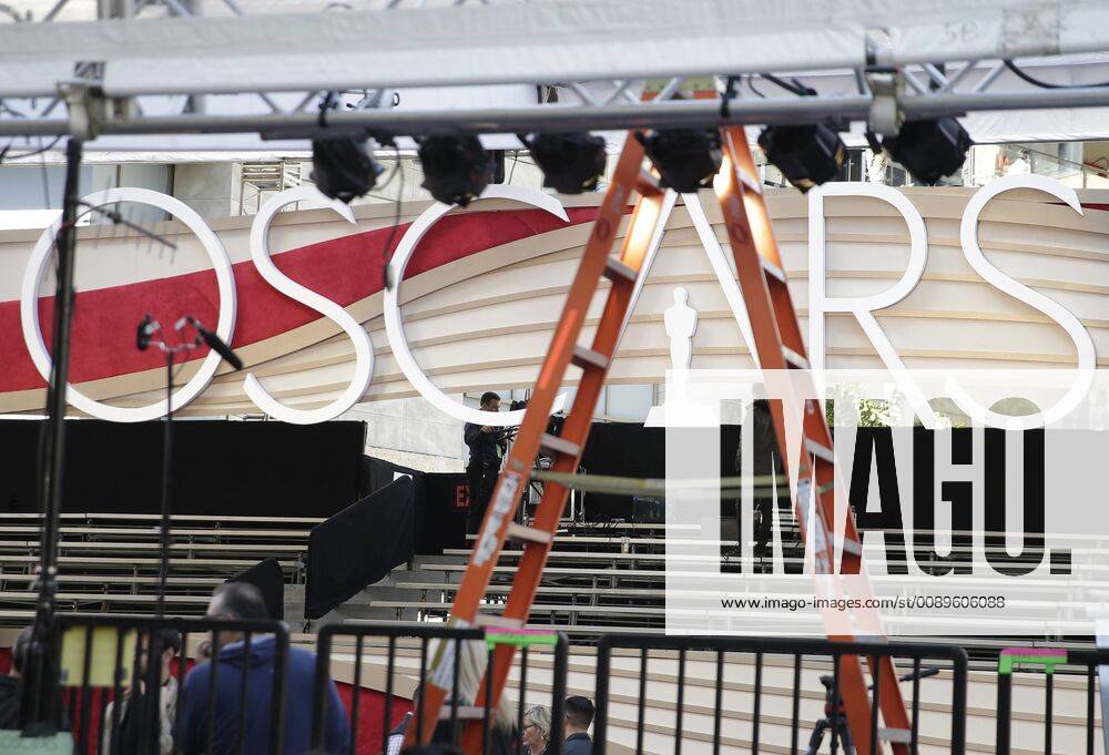 A ladder is used for set up as preparations continue for the 91st Academy Awards in the Hollywood section of Los Angeles on February 23, 2019. Oscar winners will be announced during an ABC live telecast on February 24th. LAP201902239003 JOHNxANGELILLO