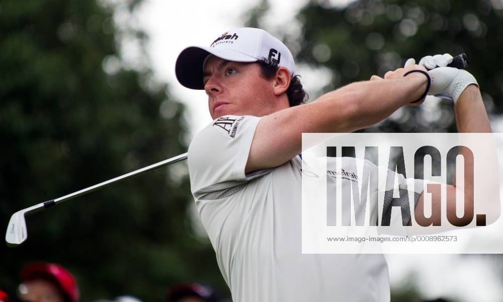 Rory McIlroy of Northern Ireland plays a shot in the final round of the 2011 WGC-HSBC Champions golf tournament at the Sheshan International Golf Club in Shanghai, China, 6 November 2011. 20111106_95364