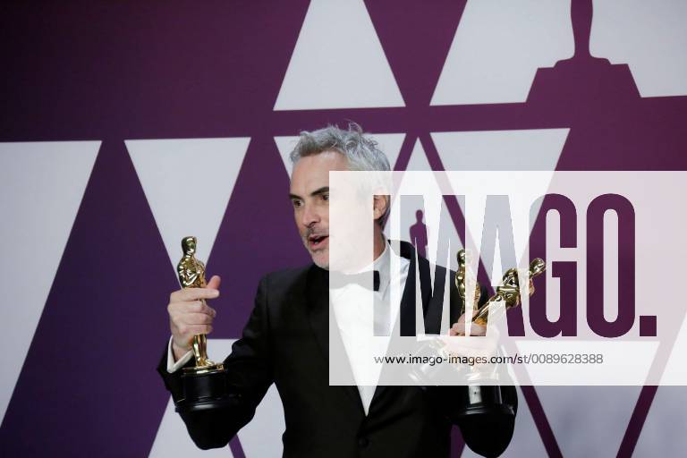 Alfonso Cuaron poses with the three statuettes won by Roma , including best directing, best foreign language film and best cinematography, during the 91th Academy Awards, in Hollywood, California, United States, 24 February 2019. 91st Academy Awards in Hollywood !ACHTUNG: NUR REDAKTIONELLE NUTZUNG!
