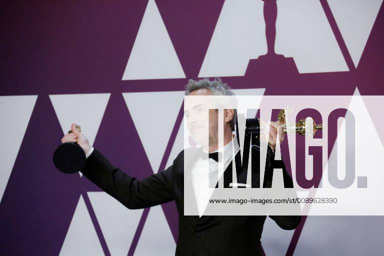 Alfonso Cuaron poses with the three statuettes won by Roma , including best directing, best foreign language film and best cinematography, during the 91th Academy Awards, in Hollywood, California, United States, 24 February 2019. 91st Academy Awards in Hollywood !ACHTUNG: NUR REDAKTIONELLE NUTZUNG!