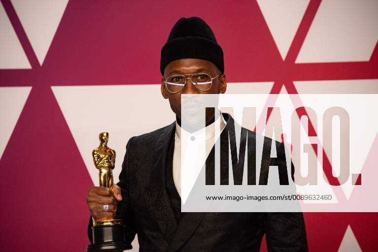 Hollywood, California, U.S. - Mahershala Ali poses backstage with the Oscar for performance by an actor in a supporting role during the live ABC Telecast of The 91st Oscars at the Dolby Theatre in Hollywood. Hollywood U.S. - ZUMAz03_ 20190224_sha_z03_899