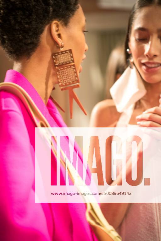 Paris Fashion Week. PAP Automne-Hiver 2019 2020. Defile Jacquemus. defile Jacquemus backstage 235714 2019-02-25 Paris France