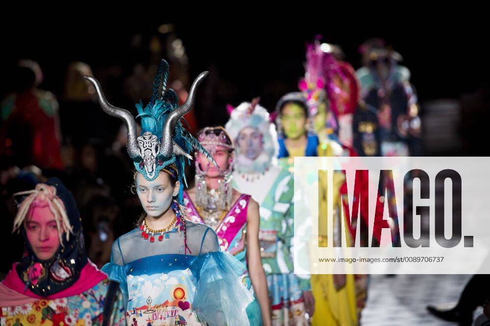 Defile Manish Arora CELEBRITES : Show Manish Arora - Paris - 28 02 2019 JBAutissier Panoramic