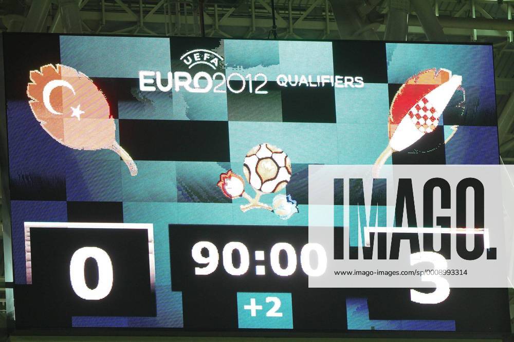 UEFA Euro 2011 play off first leg match between Turkey and Croatia ( blue) at Turk Telekom Arena Stadium in Istanbul, Turkey 11.11.2011 Match scored: Turkey 0 - Croatia 3 Pictured: Scoreboard. o0 Objekte Anzeigetafel Anzeige Tafel Stadionanzeige Ergebnis Endergebnis Resultat Spielstand