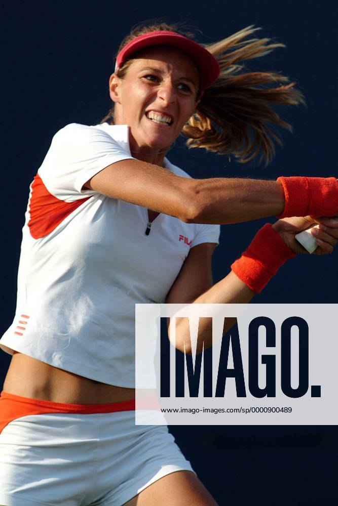 Anca Barna (Deutschland) - beidhändige Vorhand Tennis Damen US Open 2003, Grand Slam, WTA-Tour, Vdig Einzelbild Flushing Meadow, Meadows New York Dynamik,