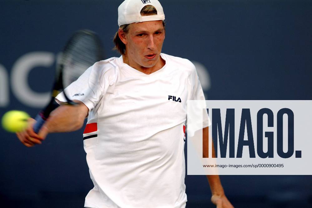 Maximilian Abel (Deutschland) - Rückhand Tennis Herren US Open 2003, Grand Slam, ATP-Tour, Vdig Einzelbild Flushing Meadow, Meadows New York Dynamik,