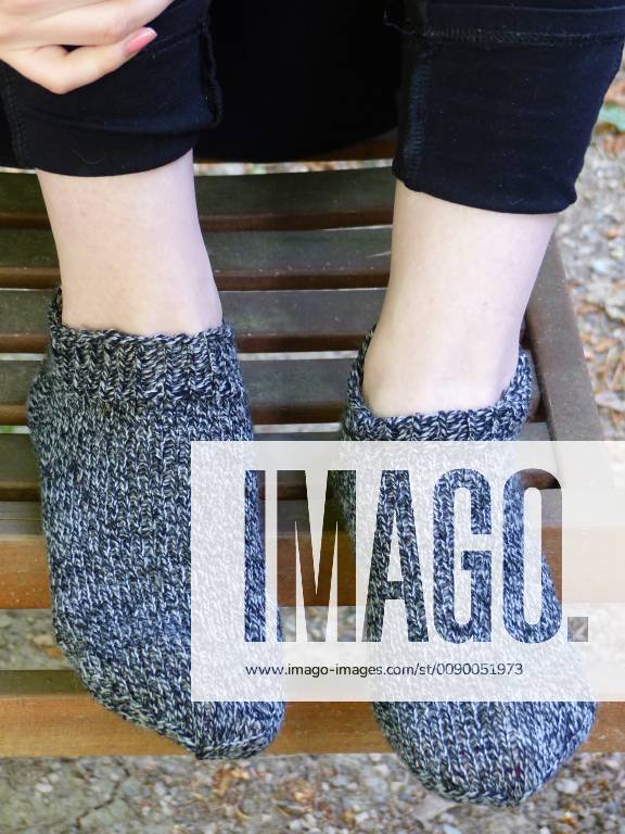 Warming woollen stockings dress handwork put on and wear warming woollen socks handmade 1088811742