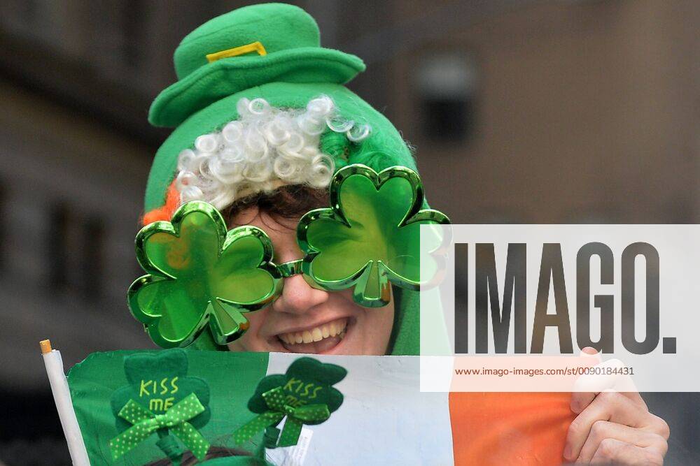 New York, NY, USA - March 16, 2019 New York City..Participants at the at the St. Patrick s Day Parade on March 16, 2019 in New York City. New York USA - ZUMAny1_ 20190316_zaf_ny1_003