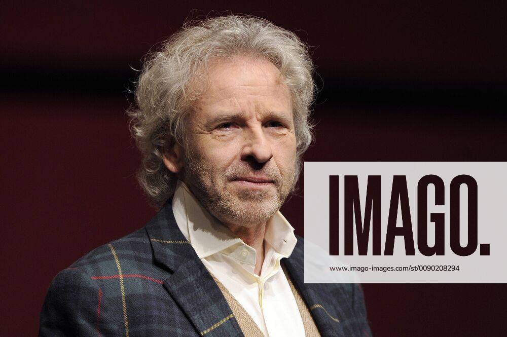 After more than 40 years of marriage Thea and Thomas Gottschalk have separated Archivfoto Thomas GOTTSCHALK Moderator Showmaster Single image cut single motif Portrait Portrait Portrait on the occasion of the Medientage in Muenchen 21 10 2015