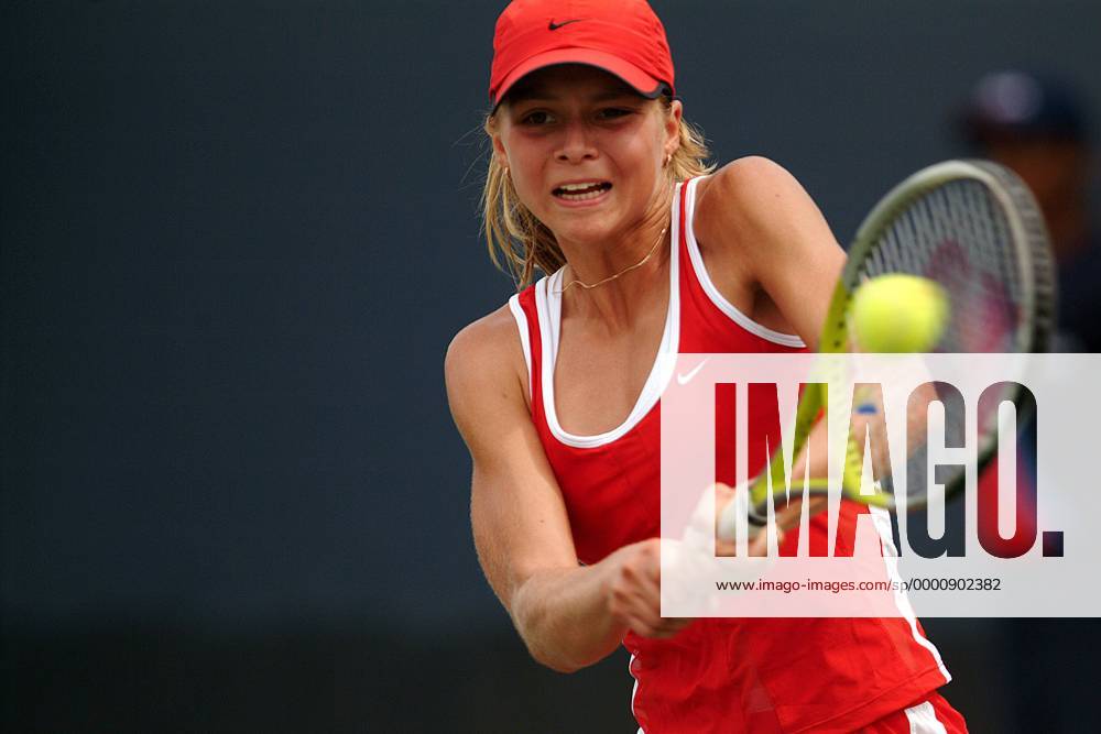 Maria Kirilenko (Rußland) - beidhändige Rückhand Tennis Damen US-Open 2003, WTA-Tour, Grand-Slam, Vdig Einzelbild Flushing Meadows, Meadow New York Dynamik,