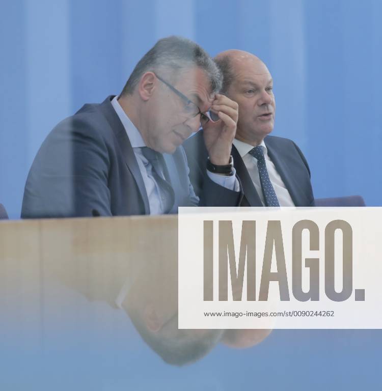 State Secretary Werner Gatzer BMF Federal Minister of Finance Olaf Scholz Germany Berlin Federal Press Conference Topic Budget 2019 Key Figures 2020 and Financial Plan to 2023 20 03 2019