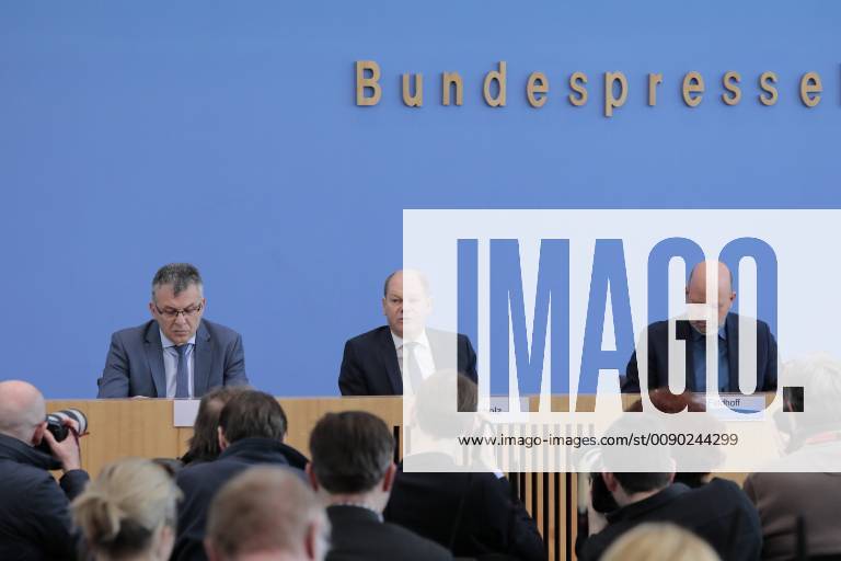 State Secretary Werner Gatzer BMF Federal Minister of Finance Olaf Scholz Germany Berlin Federal Press Conference Topic Budget 2019 Key Figures 2020 and Financial Plan to 2023 20 03 2019