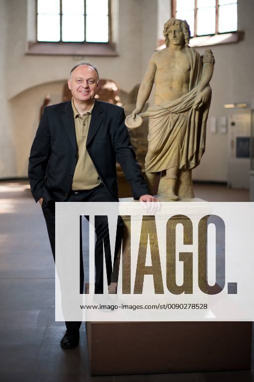 75 years Archäologisches Museum Frankfurt 22 06 2012 Frankfurt x1x 75 years Archäologisches Museum Frankfurt Prof Egon Wamers 60 Director since 2002 alongside Statue of a Genius Frankfurt Frankfurt Hessen Germany
