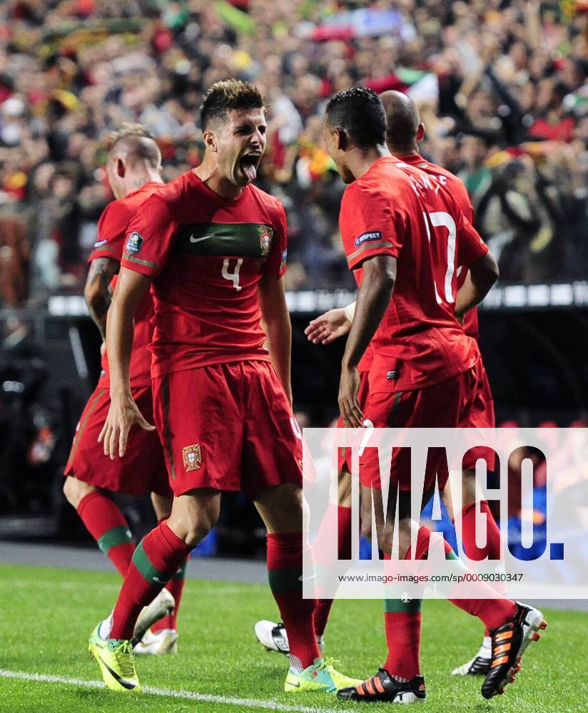 Portugal - Bosnia - Estadio Da Luz Lisbon - Lisboa - UEFA Euro Qualifiers Play-off - Miguel Veloso and Nani celebrating