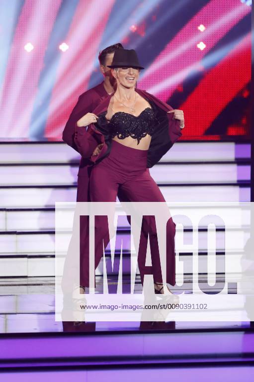 Kerstin Ott and Regina Luca in the 2 live show of the 12 season of the RTL dance show Let s Dance at the MMC Coloneum Cologne 29 03 2019 Foto:xC.xFuturexImage