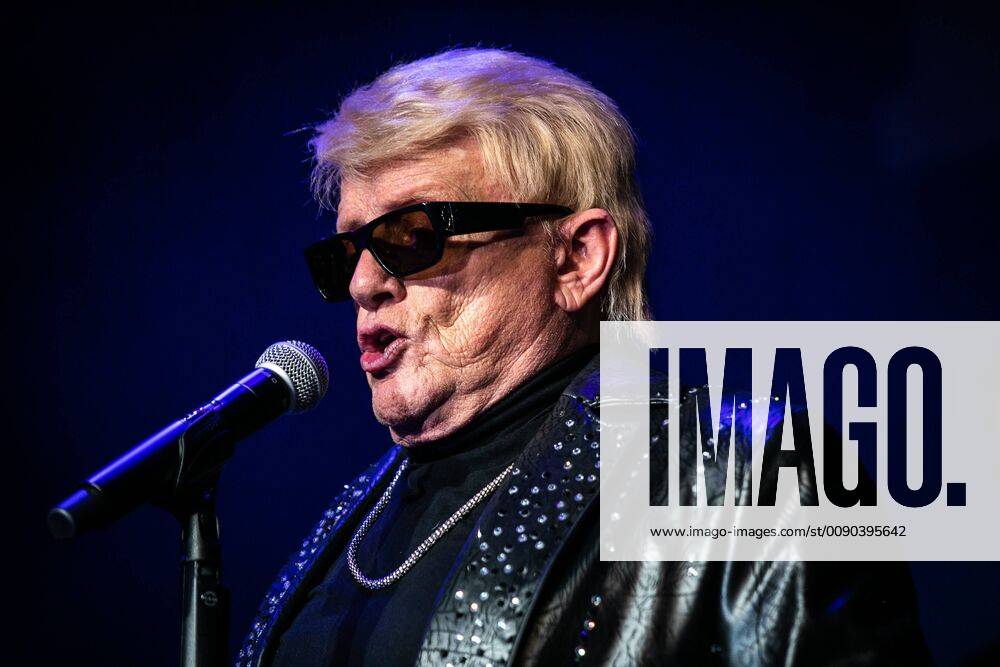 The German musician and singer Heino bürgerlich Heinz Georg Kramm at a concert on 30 March 2019 in the Live Music Hall It is the last concert of his farewell tour Concert Heino in Cologne