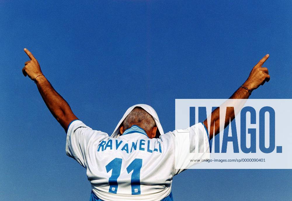 Fabrizio Ravanelli (OM) jubelt auf seine Art Fußball Herren Saison 1998 1999: 1. Französische Liga, Division, Meisterschaft, Olympique Marseille Einzelbild Marseille Freude, Begeisterung,