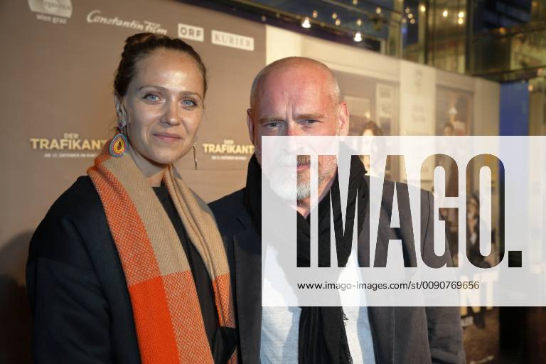 Film premiere The tobacconist by Nikolaus L E Y T N E R after Robert S E E T H A L E R Wien Gartenbaukino 9 10 2018 Johannes Krisch and wife Larissa Fuchs Wien Austria vr32381840 101