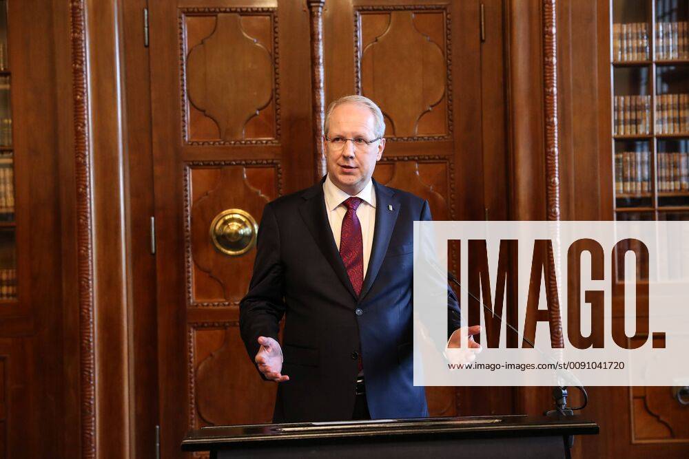 Hannover neues Rathaus 30 04 2019 Lord Mayor Stefan Schostok announces his resignation