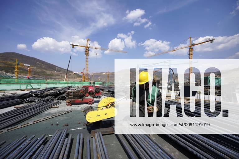 (190510) -- BEIJING, May 10, 2019 (Xinhua) -- Photo taken on May 10, 2019 shows the construction site of the medal plaza of the 2022 Winter Olympic Games, in Zhangjiakou, north China s Hebei Province. According to an exclusive interview on Thursday with Xu Zhijun, deputy secretary of the Beijing Organizing Committee for the 2022 Olympic and Paralympic Winter Games, the preparation work is so far going smoothly in terms of many aspects such as infrastructure construction projects, as there are 1,000 days left until the 2022 Beijing Winter Olympics begins. (Xinhua Xing Guangli) (SP)CHINA-BEIJING-BEJING 2022 OLYMPIC GAMES-VENEUS-CONSTRUCTION SITE (CN)