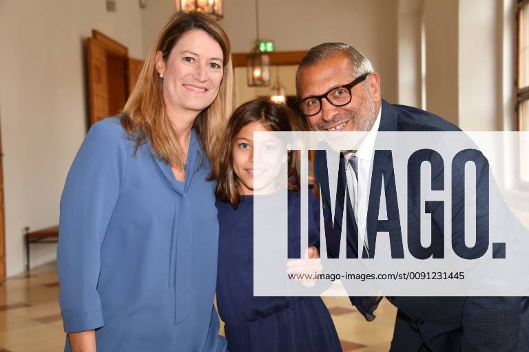 William Hartwig Almer Jimmy Hartwig with wife and daughter Yulie Award of the Social Medal Bavarian State Medal for Social Services Max Joseph Saal Residence Munich 13 May 2019